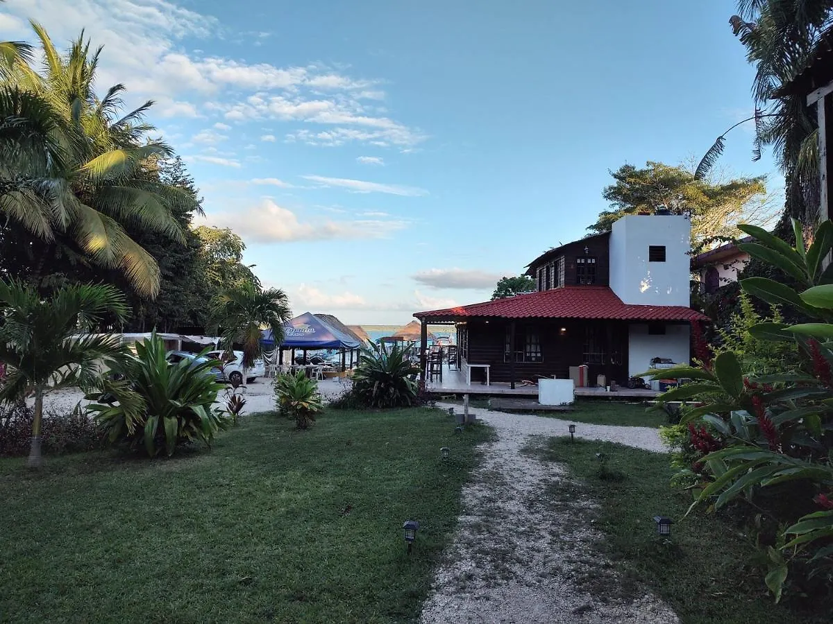 Papitos Bacalar Hotel And Marina